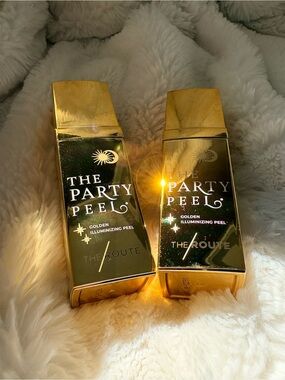 NEW 2 The Party Peel Golden Illuminizing Peel - Retail $130